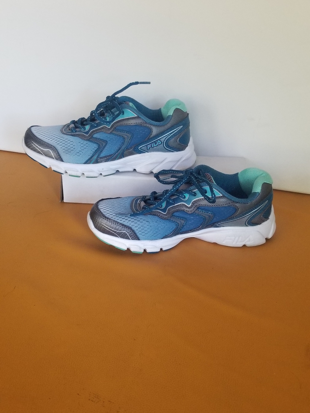 Fila Women's Teal and Blue Athletic Sneakers